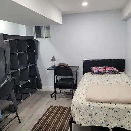 Cozy Room In A Quiet Neighbourhood Toronto Exterior photo